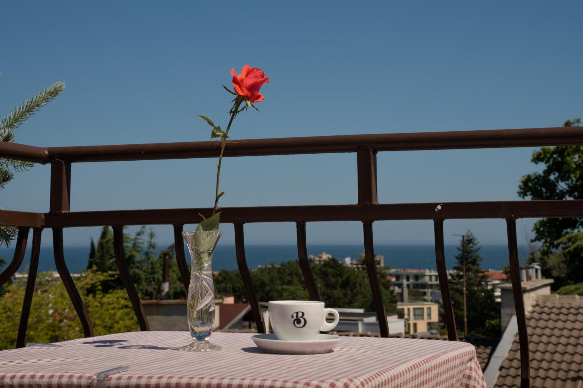 Guest House La Casa Várna Kültér fotó