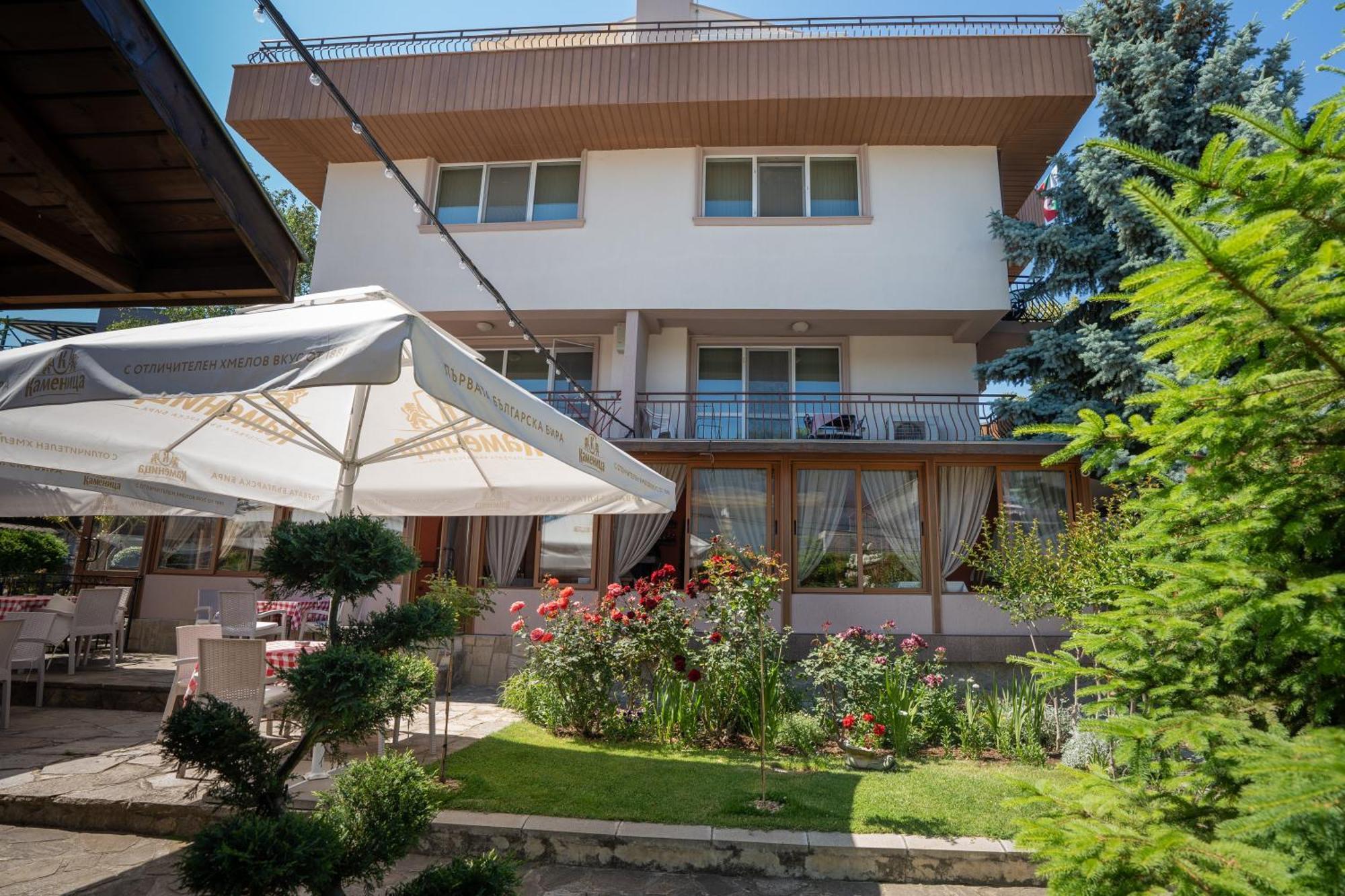 Guest House La Casa Várna Kültér fotó